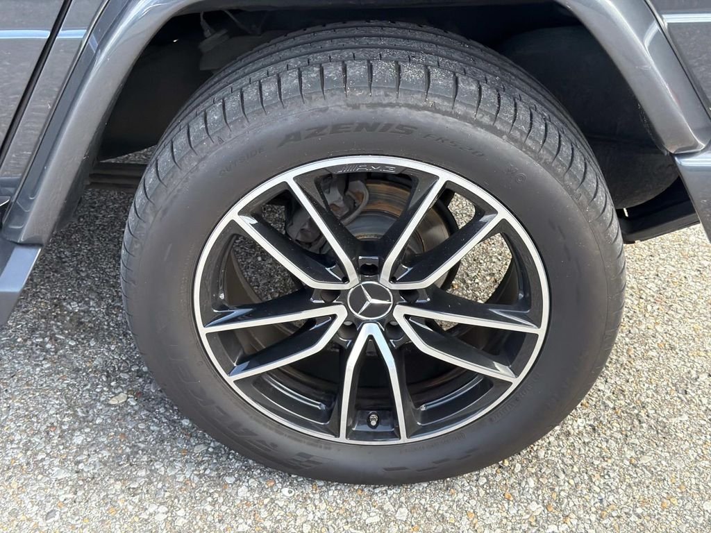 Used 2017 Gray Mercedes-Benz G 550 image 4