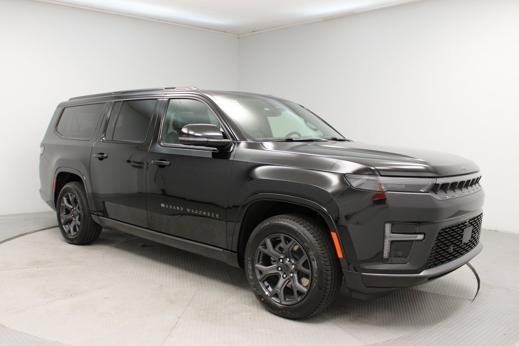 New 2026 High Gloss Black Exterior Paint Jeep Limited Altitude 4x4 image 5