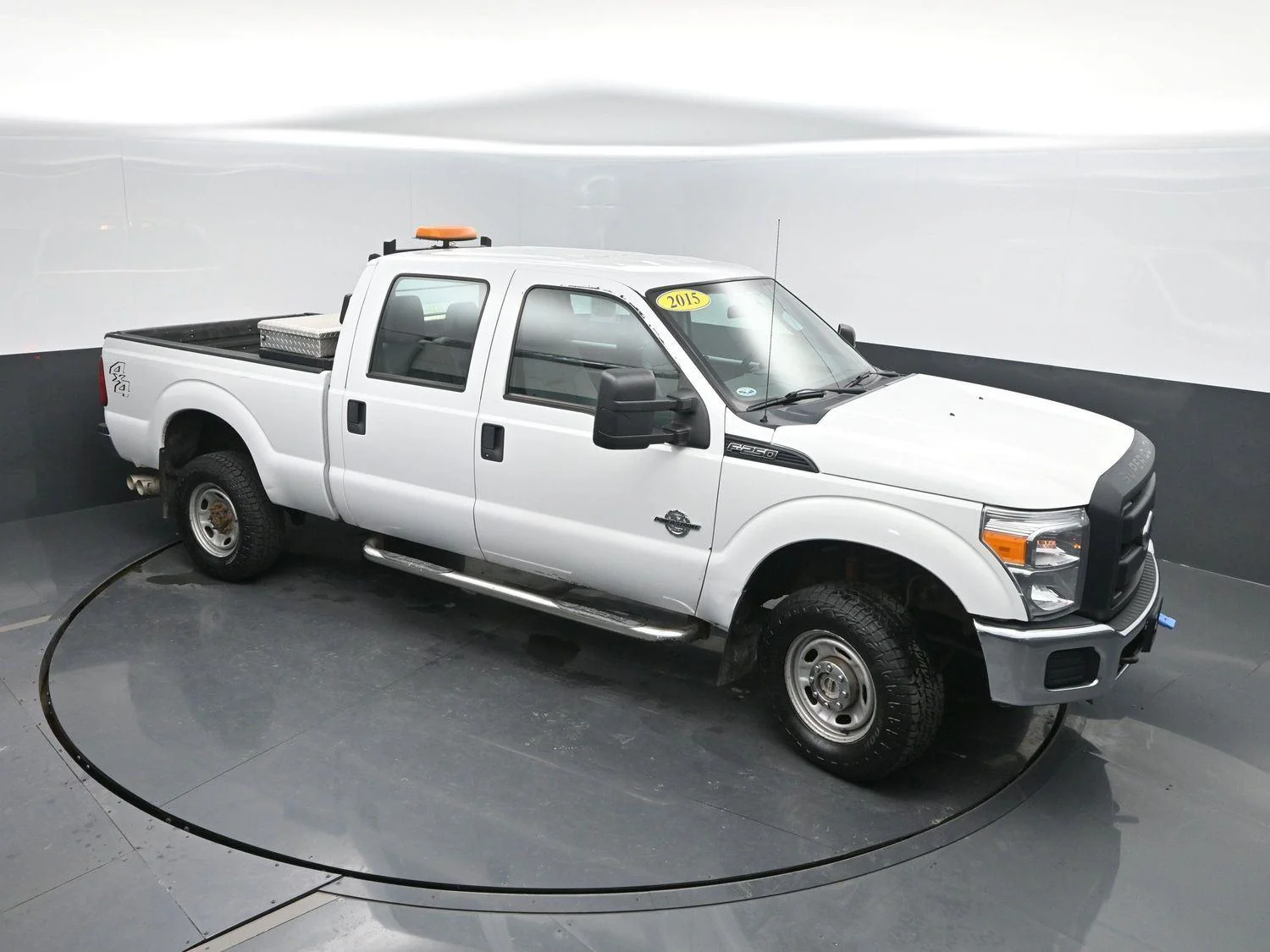 Used 2015 Oxford White Ford XL image 31