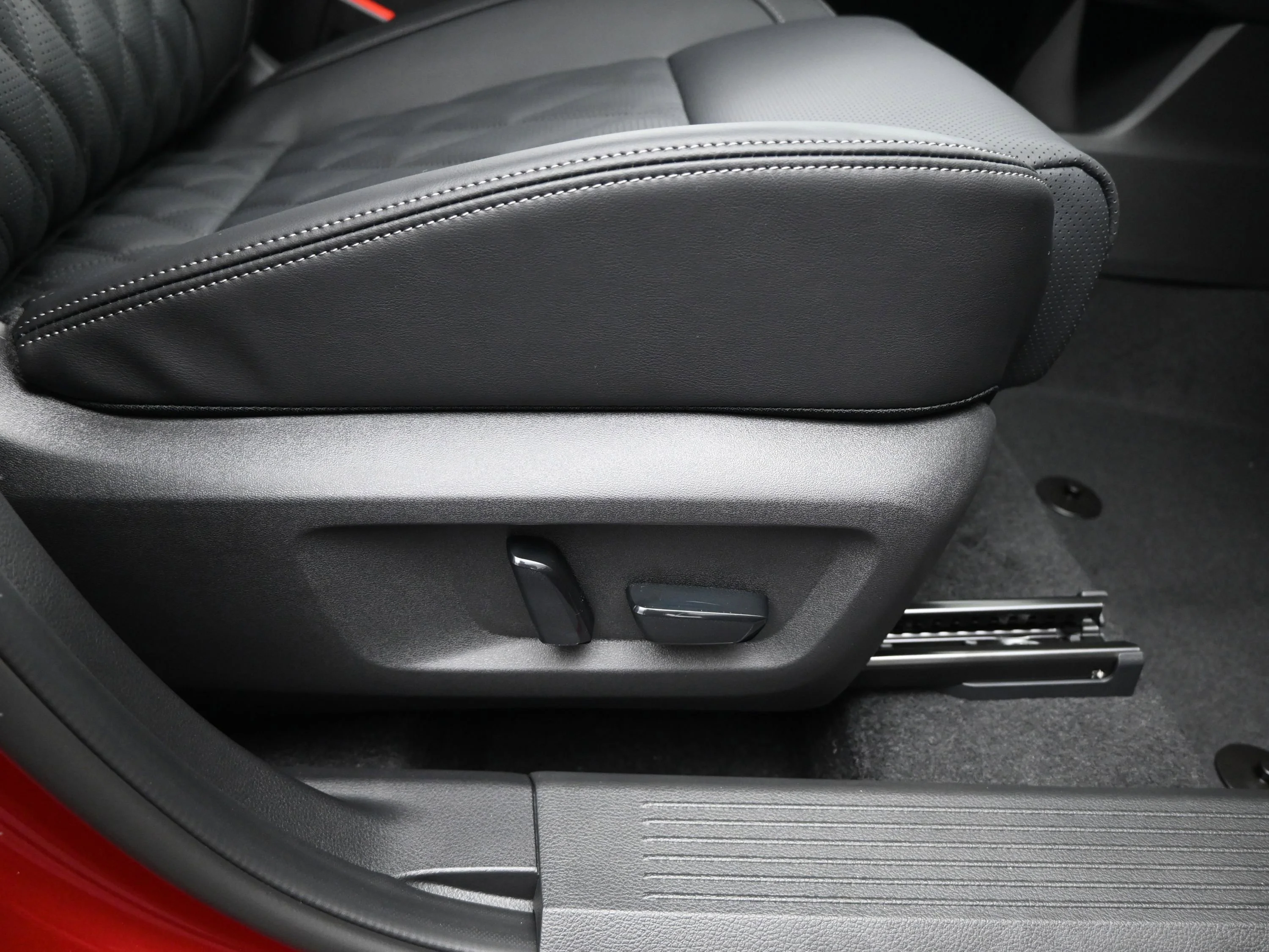New 2026 Scarlet Ember Tintcoat Nissan Platinum image 15