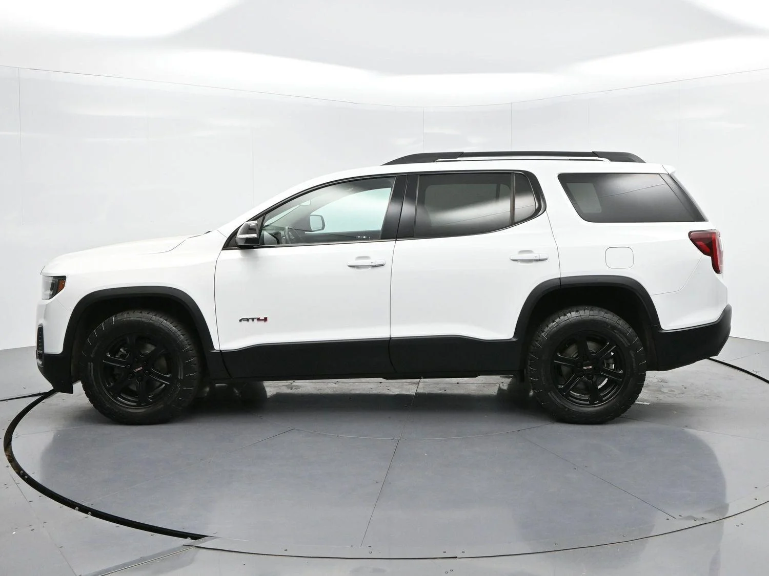 Used 2023 Summit White GMC AT4 image 4