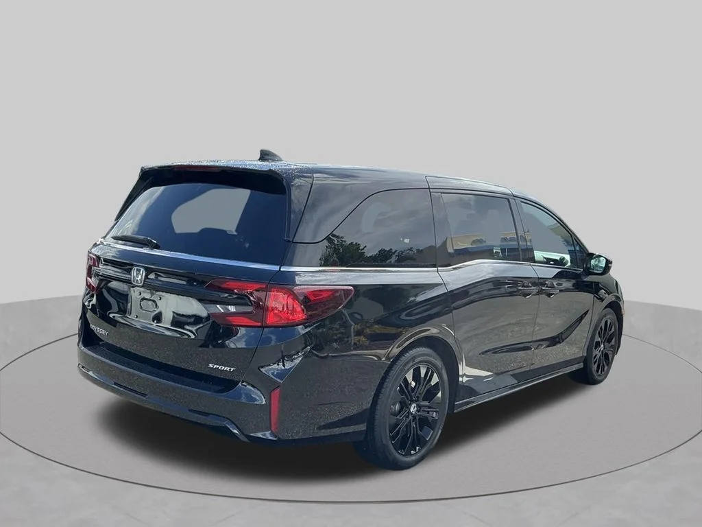 Used 2025  Honda Sport-L image 8