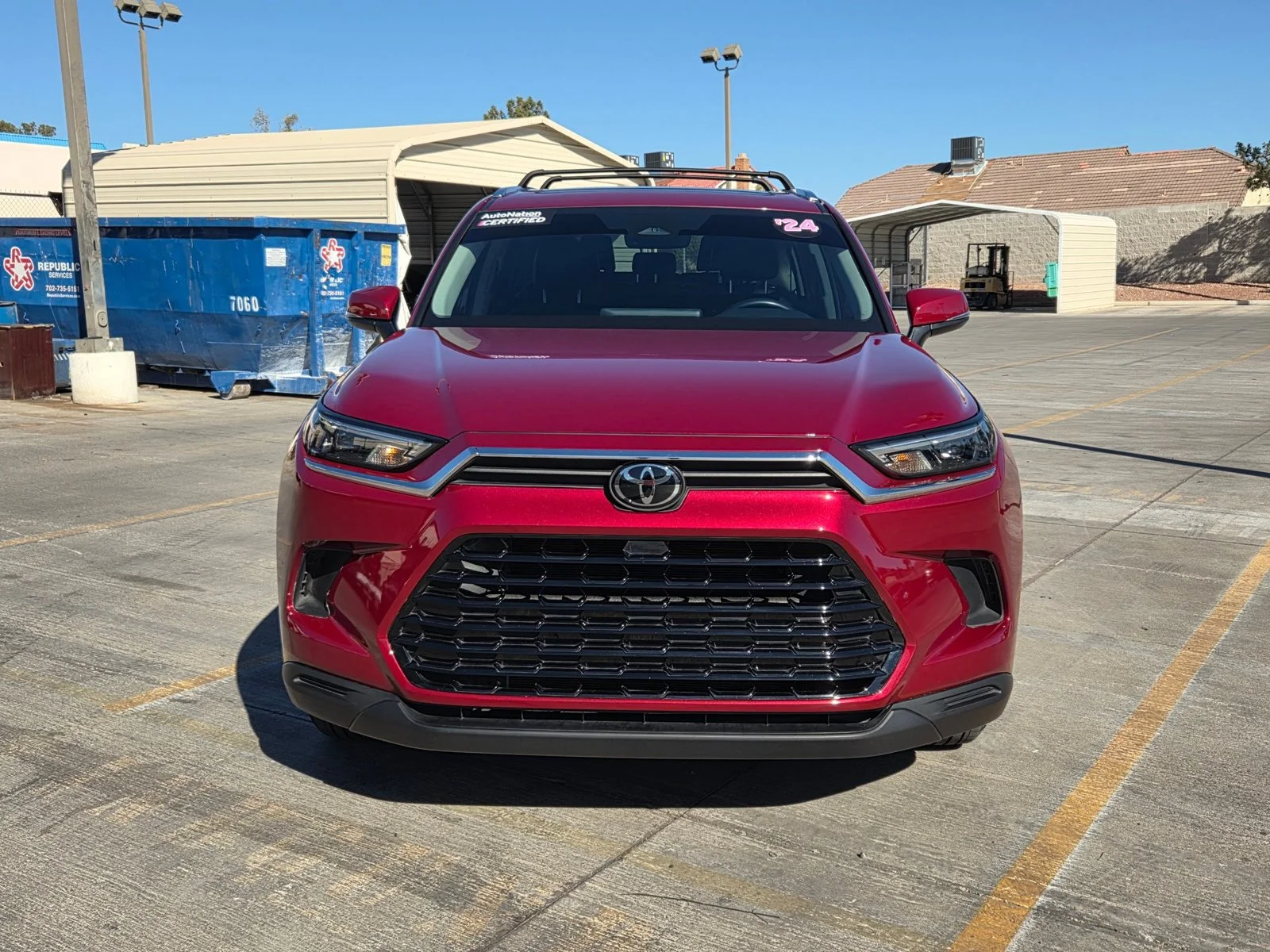 Used 2024 Ruby Flare Pearl Toyota XLE image 2