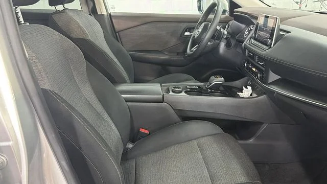 Used 2023 Silver Nissan SV image 12