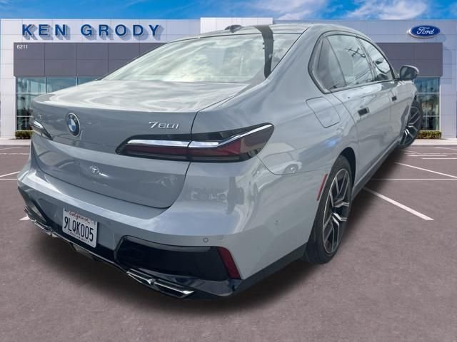 Used 2024 Gray BMW 760i xDrive image 6