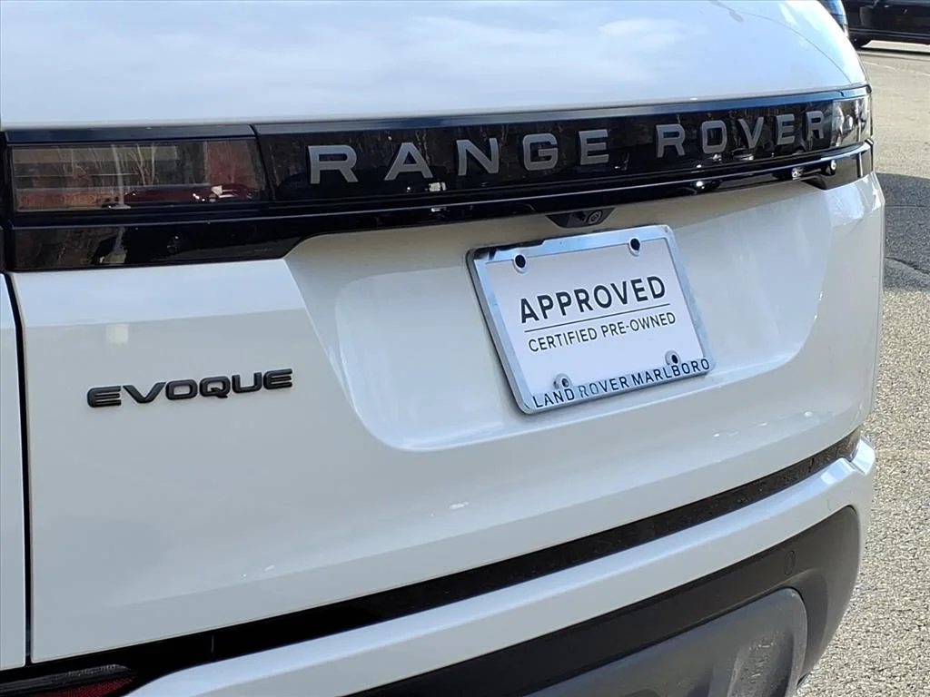 Used 2026 Fuji White Land Rover S image 19