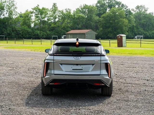 2026 Cadillac LYRIQ V Premium - Photo 8