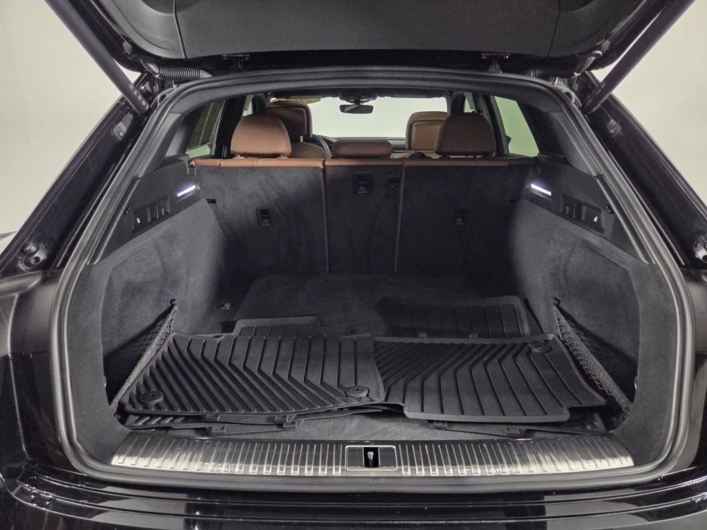 Used 2022 Brilliant Black Audi Premium image 26