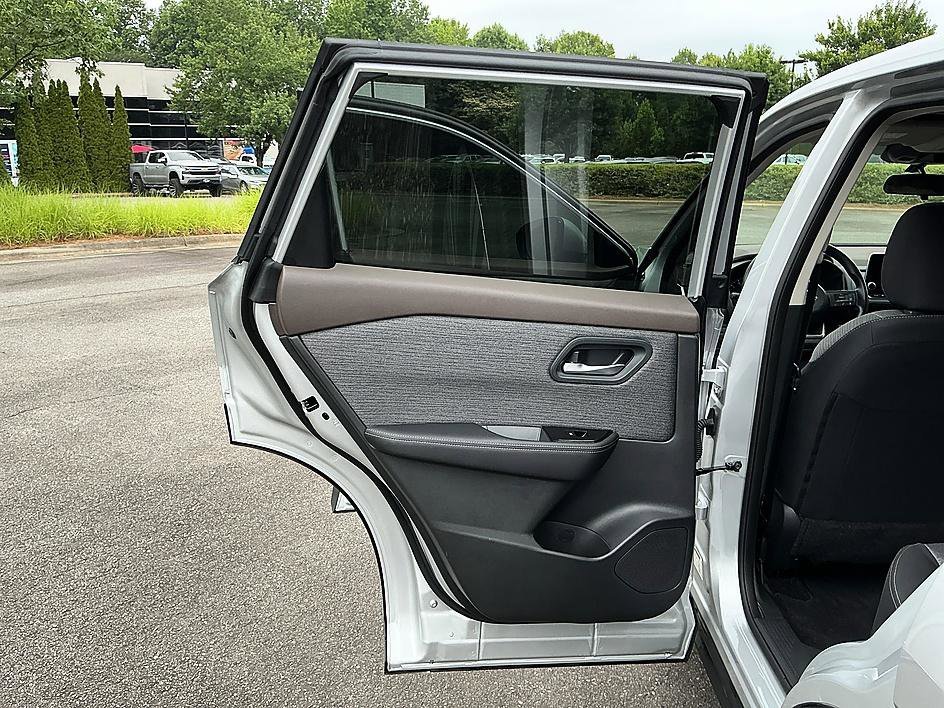 Used 2023 Brilliant Silver Metallic Nissan SV image 21