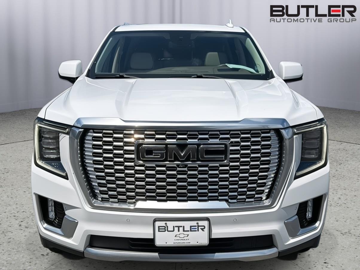 Used 2024 Summit White GMC Denali image 9