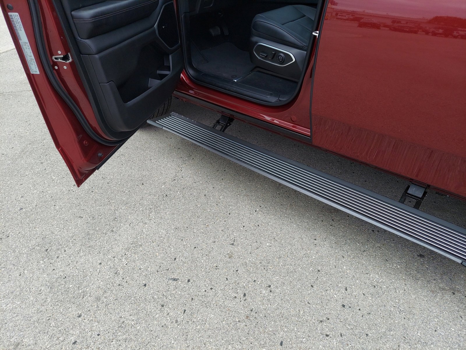 New 2026 Velvet Red Pearlcoat Jeep Limited Reserve image 37