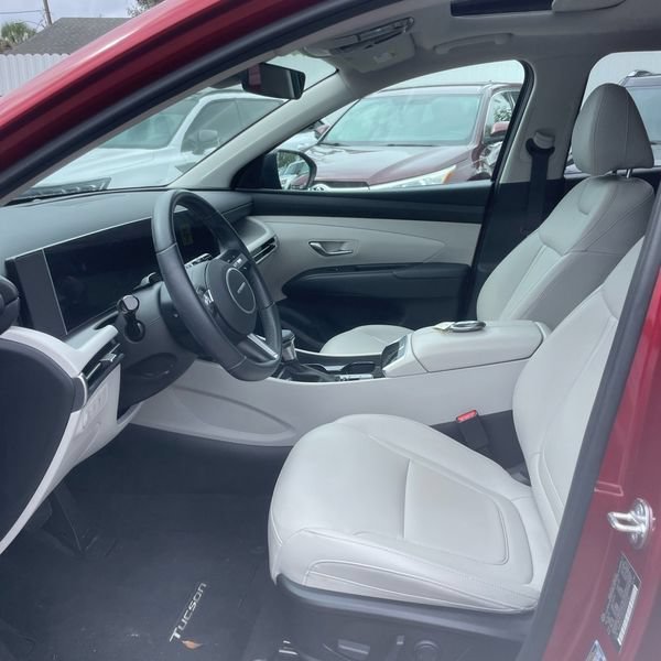 Used 2025 Red Hyundai SEL Convenience image 11