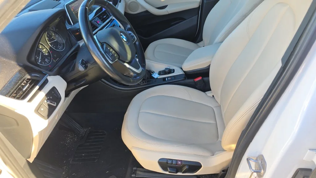 Used 2017 White BMW sDrive28i image 14