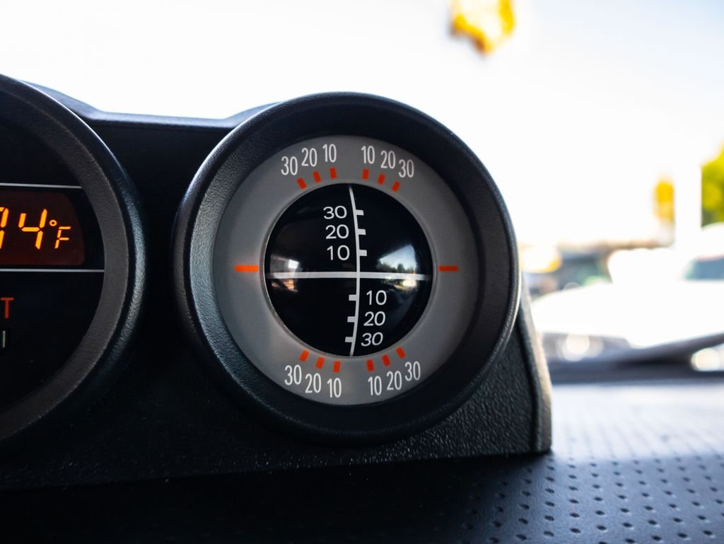 Used 2012  Toyota Base image 47