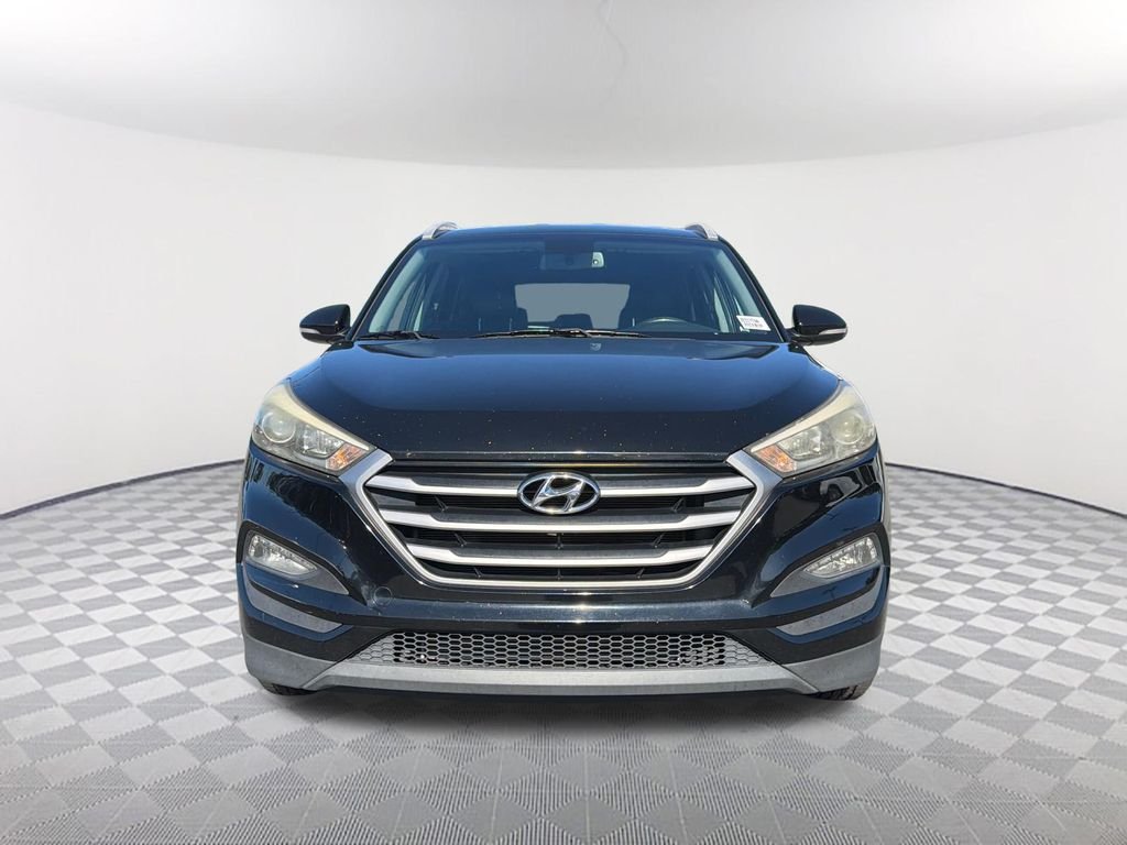 Used 2017 Hyundai Tucson SE Plus with VIN KM8J33A48HU365105 for sale in Newnan, GA