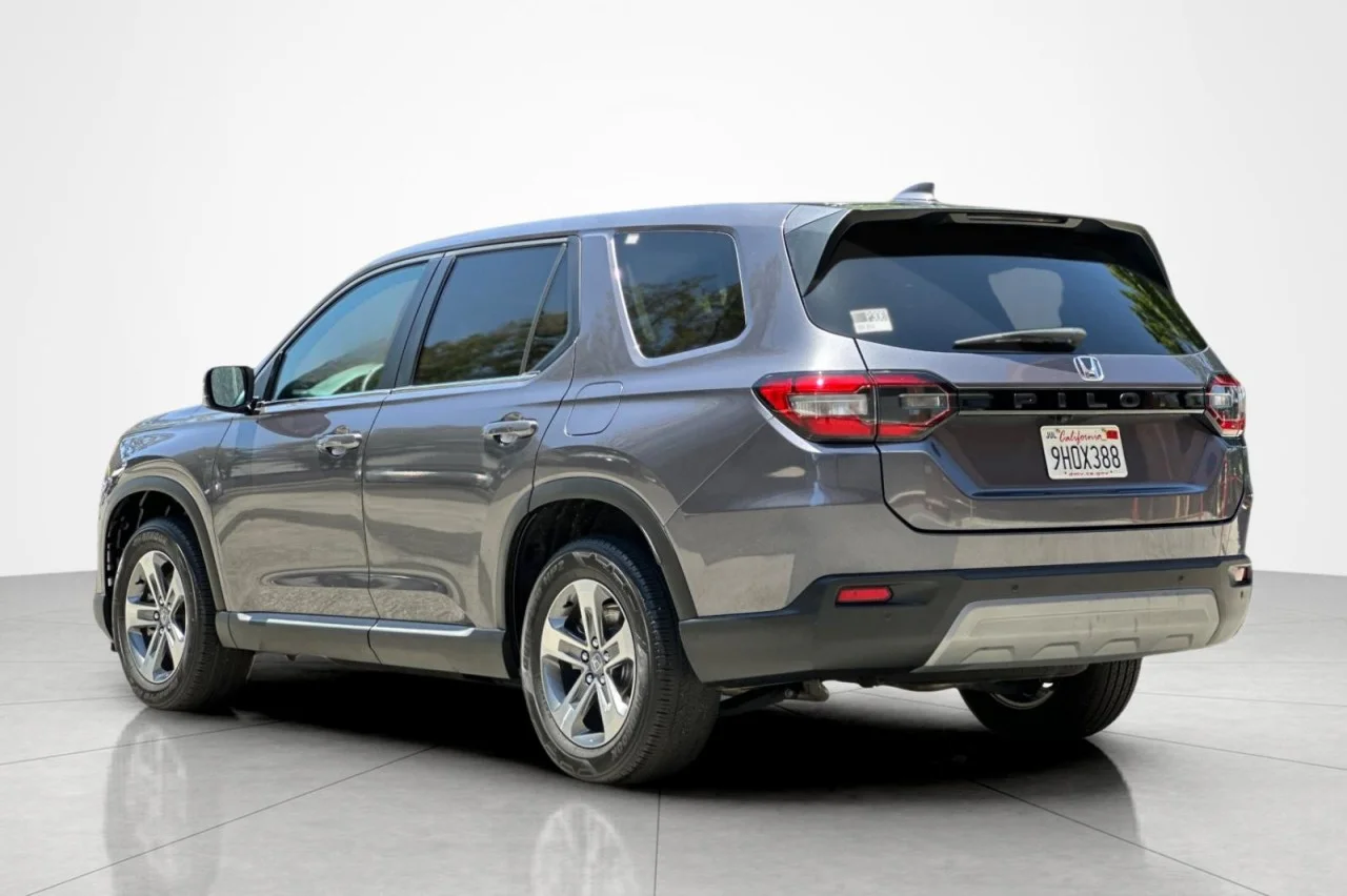 Used 2025 GRAY Honda EX-L image 3