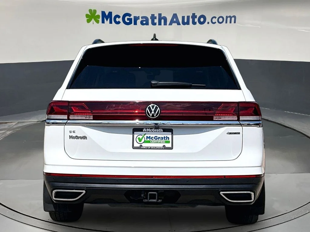 Used 2024 White Volkswagen 2.0T SE w/Technology image 6