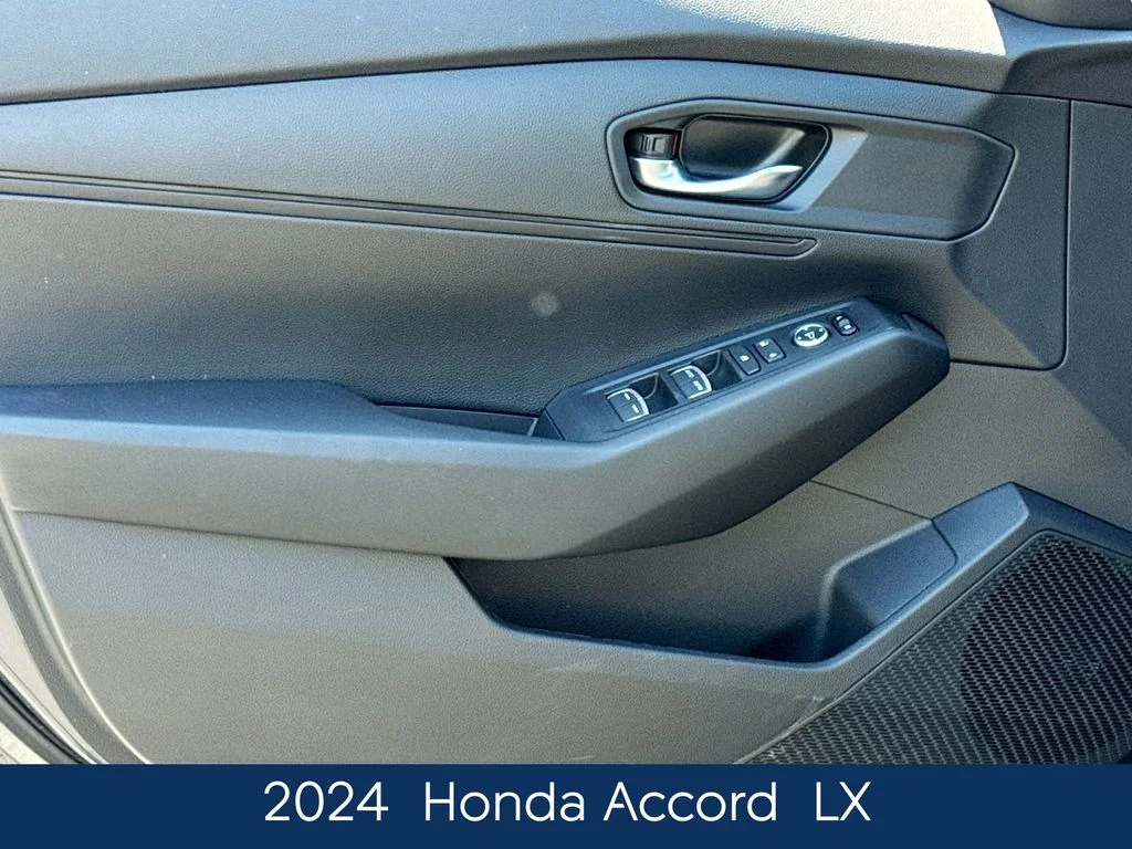 Used 2024  Honda LX image 16