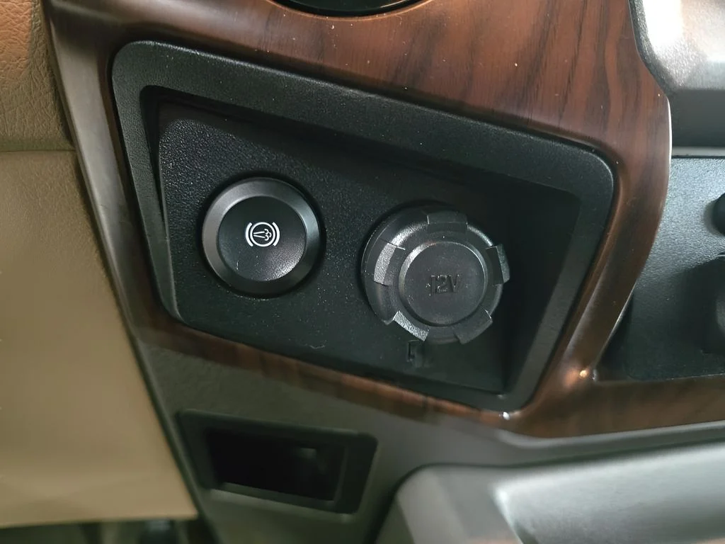 Used 2016 White Ford LARIAT image 16