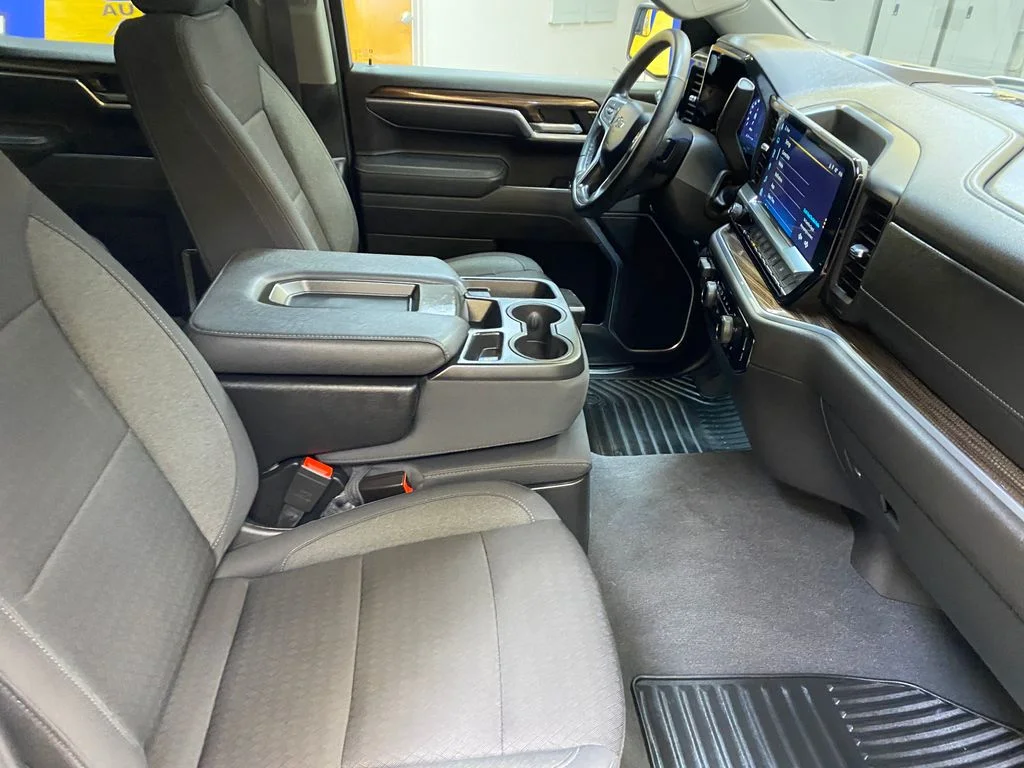 Used 2026 White Chevrolet RST image 26