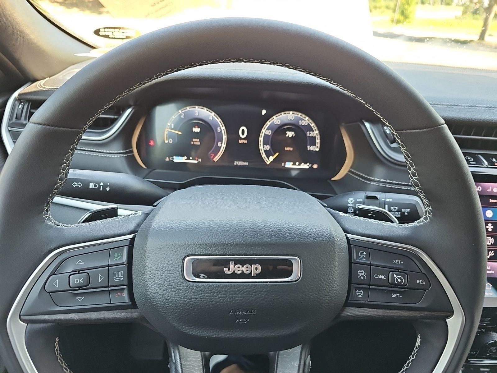 Certified Used 2025 Silver Zynith Jeep Limited image 20