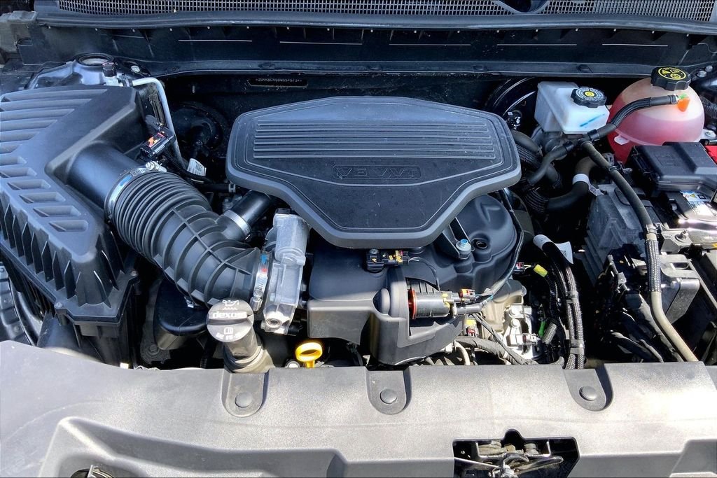 Used 2021 Gray Chevrolet LT image 30