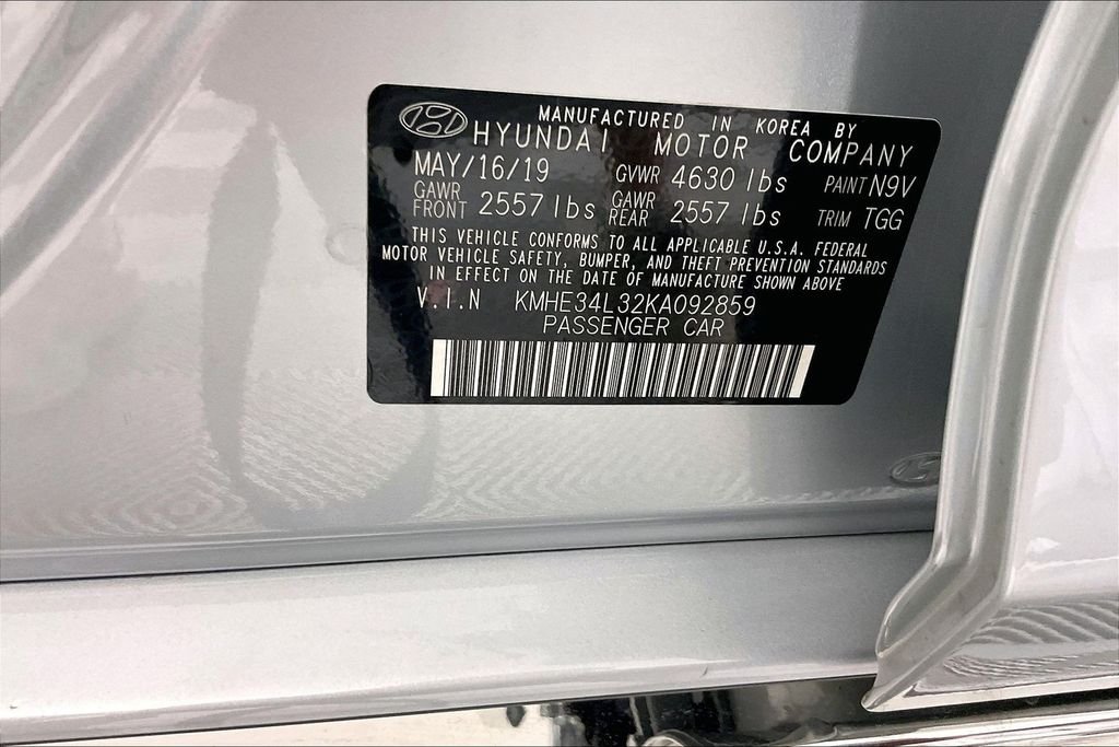 Used 2019 Silver Hyundai Limited image 17