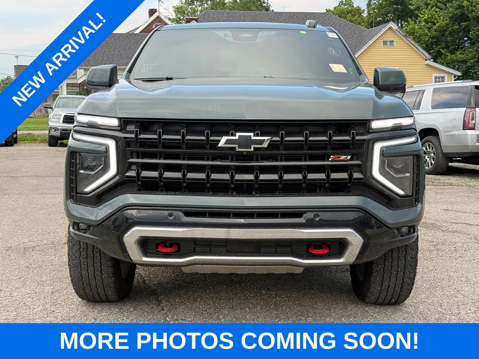 Used 2025 Gray Chevrolet Z71 image 9