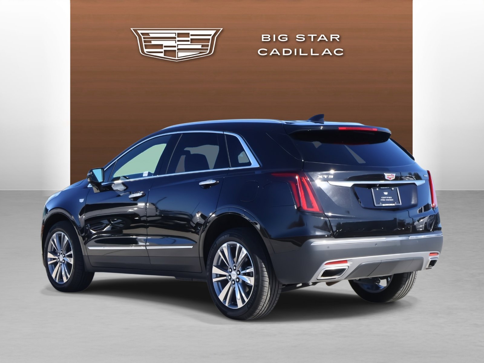 Used 2025 Stellar Black Metallic Cadillac Premium Luxury image 3