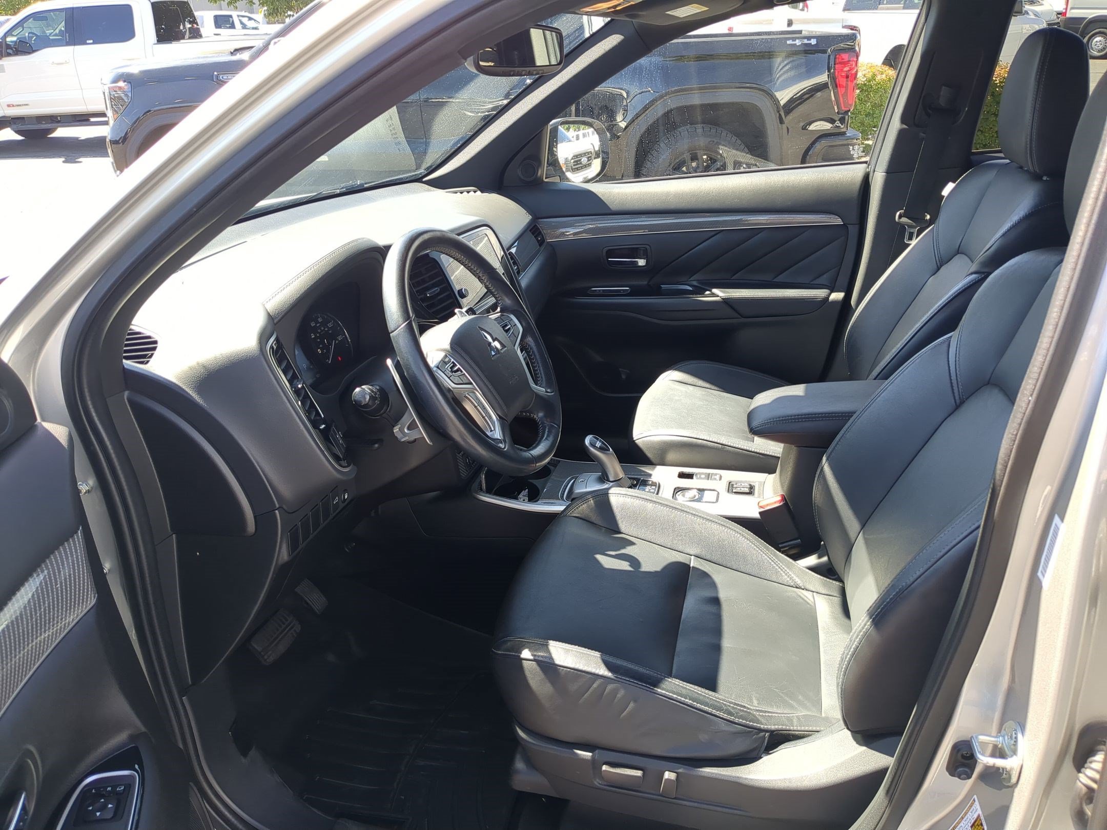 Used 2019 Alloy Silver Metallic Mitsubishi SEL image 15