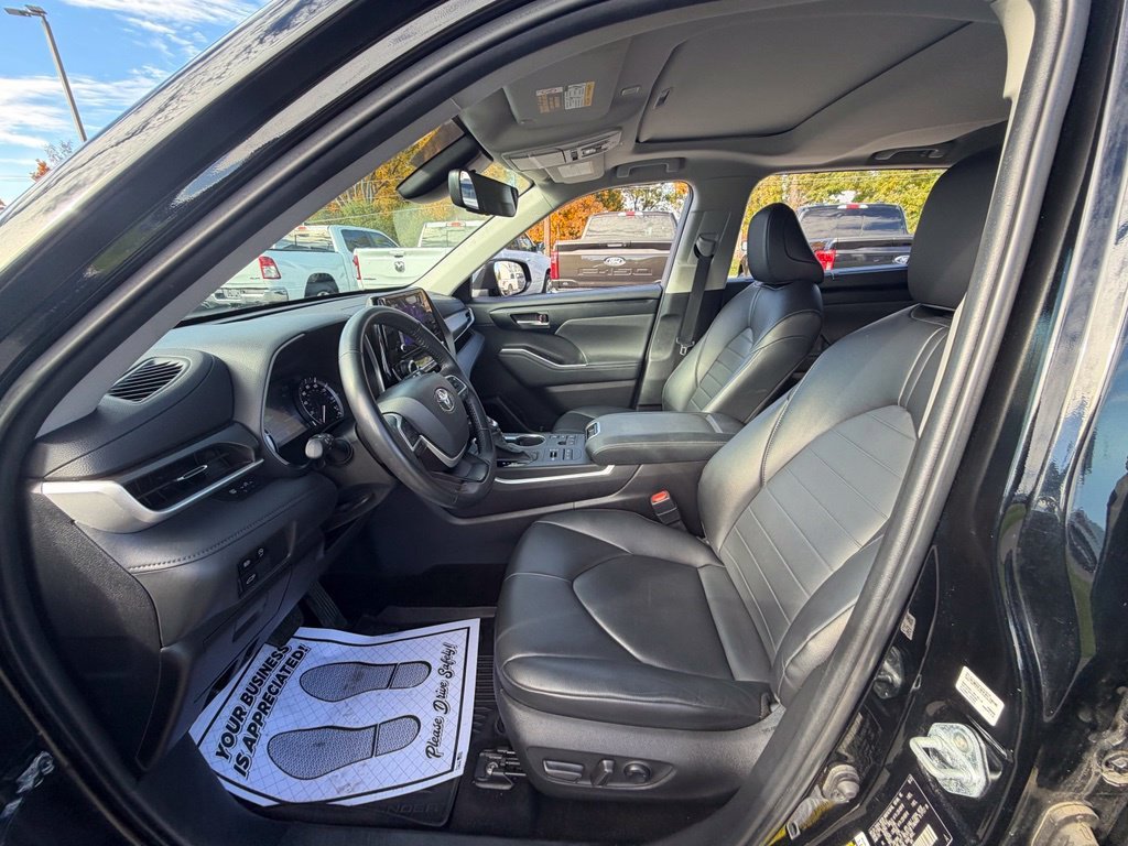 Used 2023 Black Toyota XLE image 10