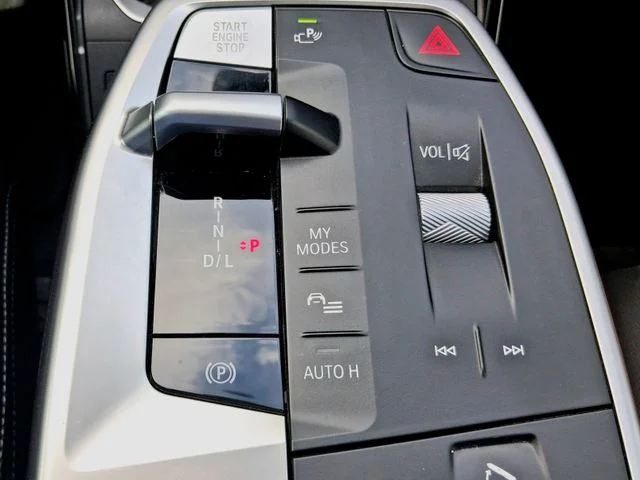 Used 2024 White BMW xDrive28i image 23