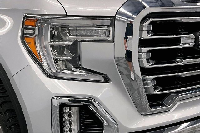 Used 2021 Quicksilver Metallic GMC SLT image 33