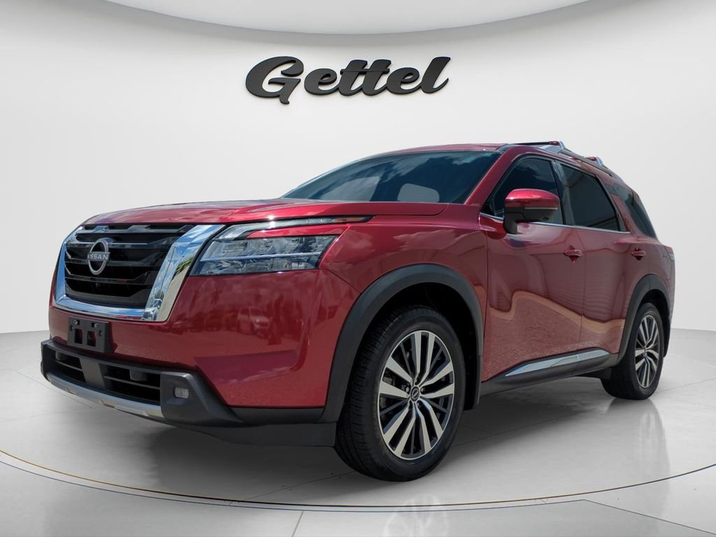 2022 Nissan Pathfinder Platinum 2WD's photo