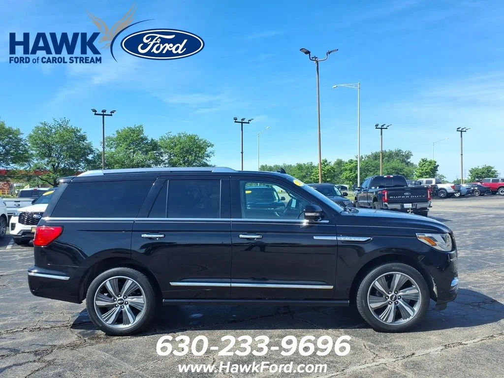 Used 2019 Black Metallic Lincoln Reserve image 8