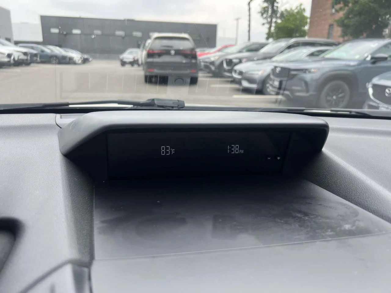 Used 2018 Crystal White Pearl Subaru 2.0i Premium image 32
