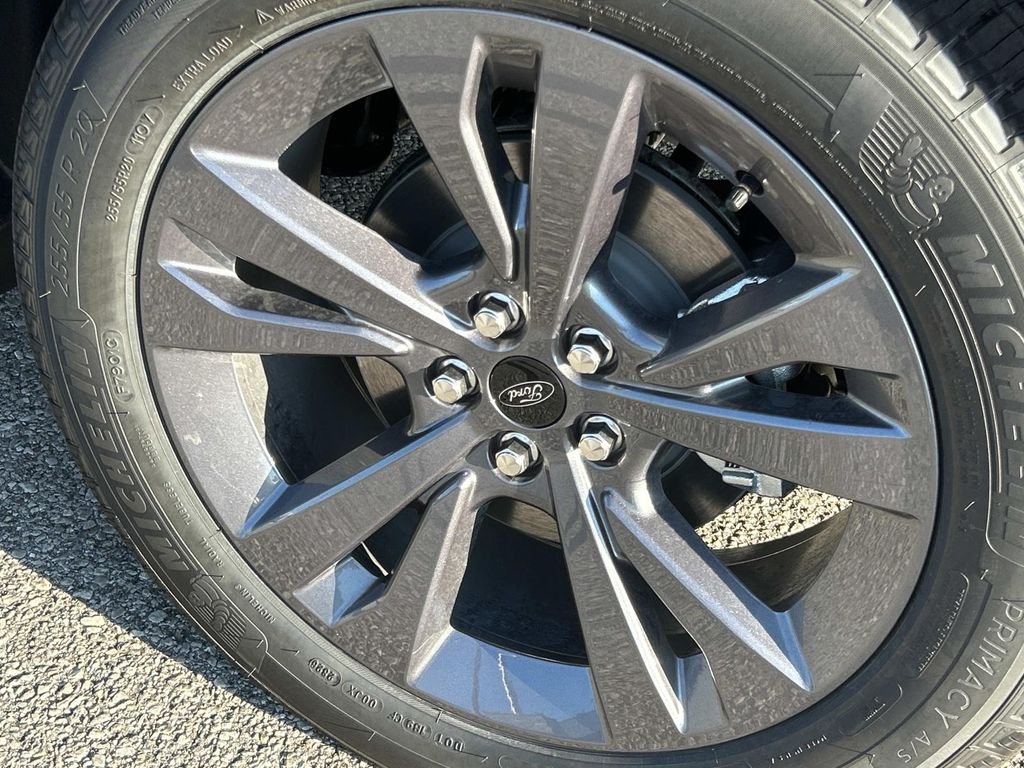 New 2027 Ruby Red Metallic Tinted Clearcoat Ford Active image 11