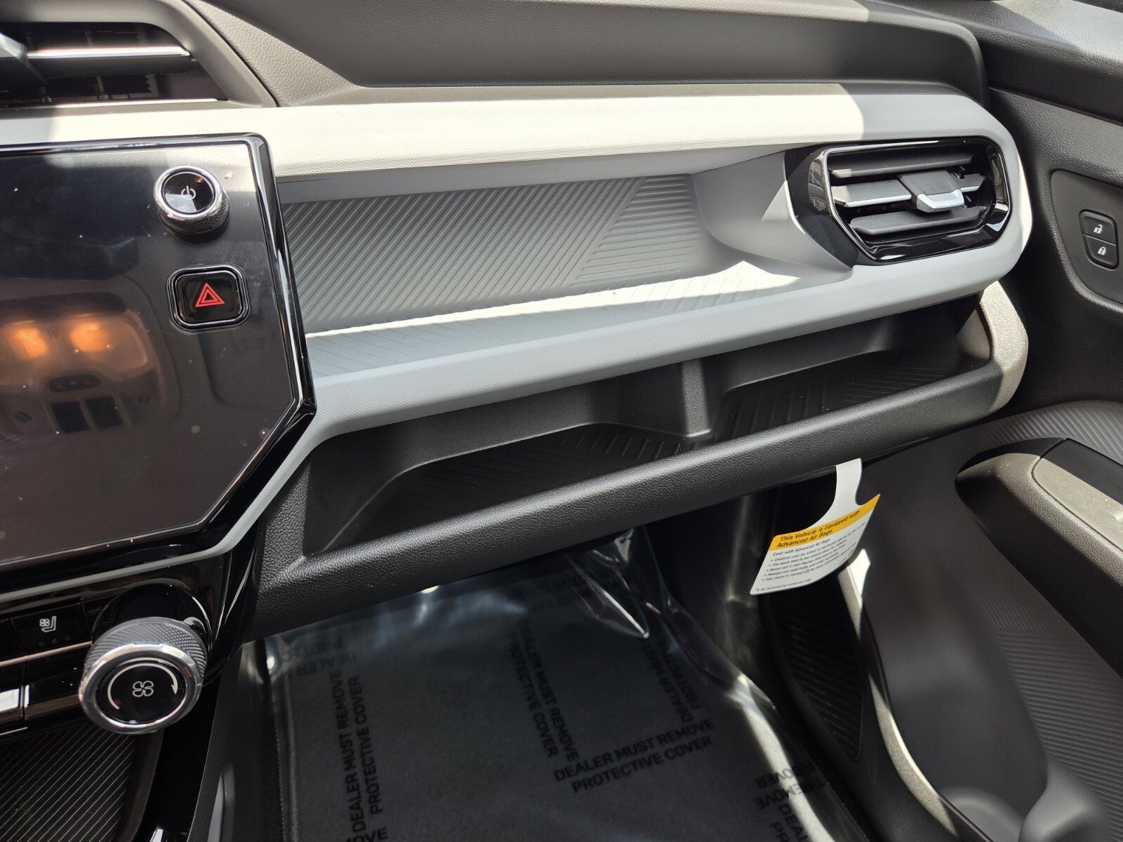 2027 Chevrolet Bolt RS - Photo 27