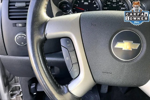 Used 2007 Silver Birch Metallic Chevrolet LT w/1LT image 18