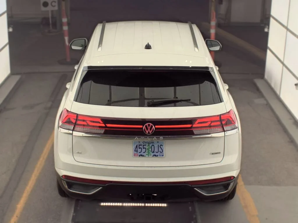 Certified Used 2025 White Volkswagen 2.0T SE w/Technology image 4