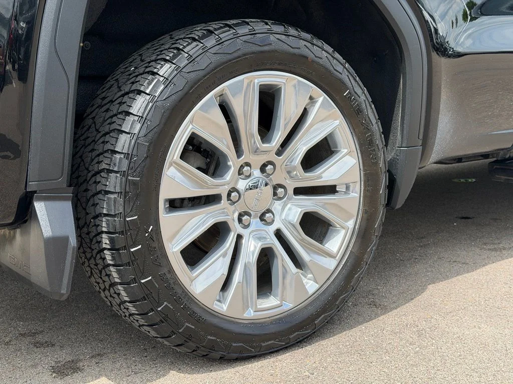 Used 2020 Black GMC Denali image 25