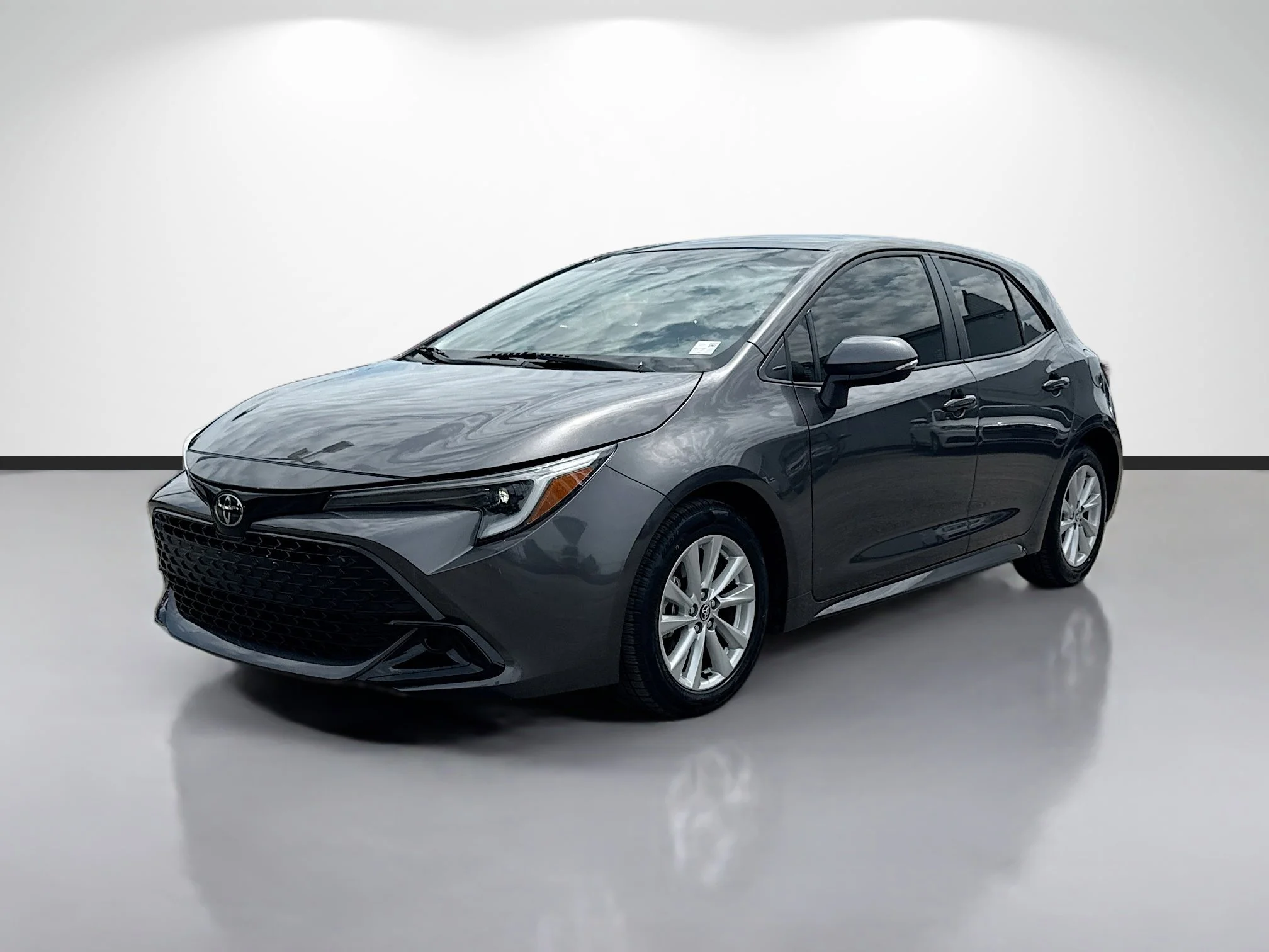 Used 2024 Magnetic Gray Metallic Toyota SE image 7