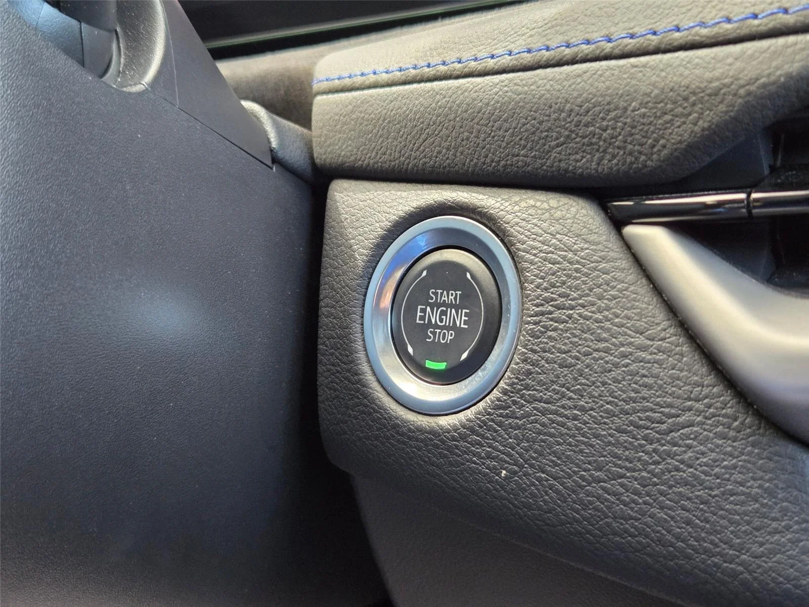 Used 2025 Argent Silver Metallic Cadillac FWD Sport image 23