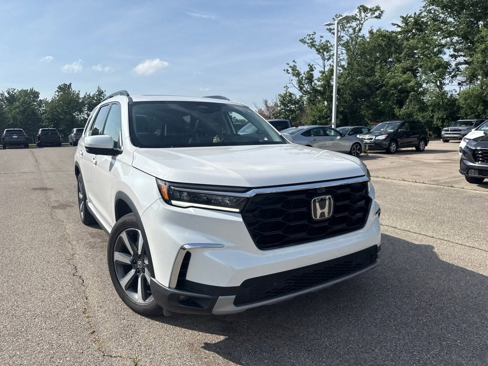 Certified Used 2025 Platinum White Pearl Honda Elite image 18