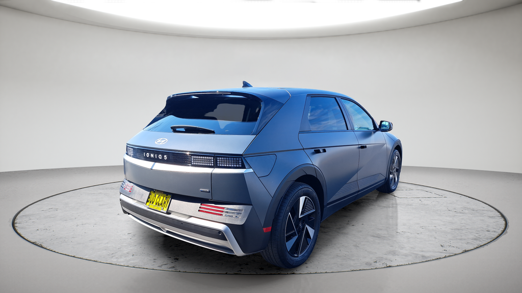 New 2026 Gray Hyundai SEL image 3