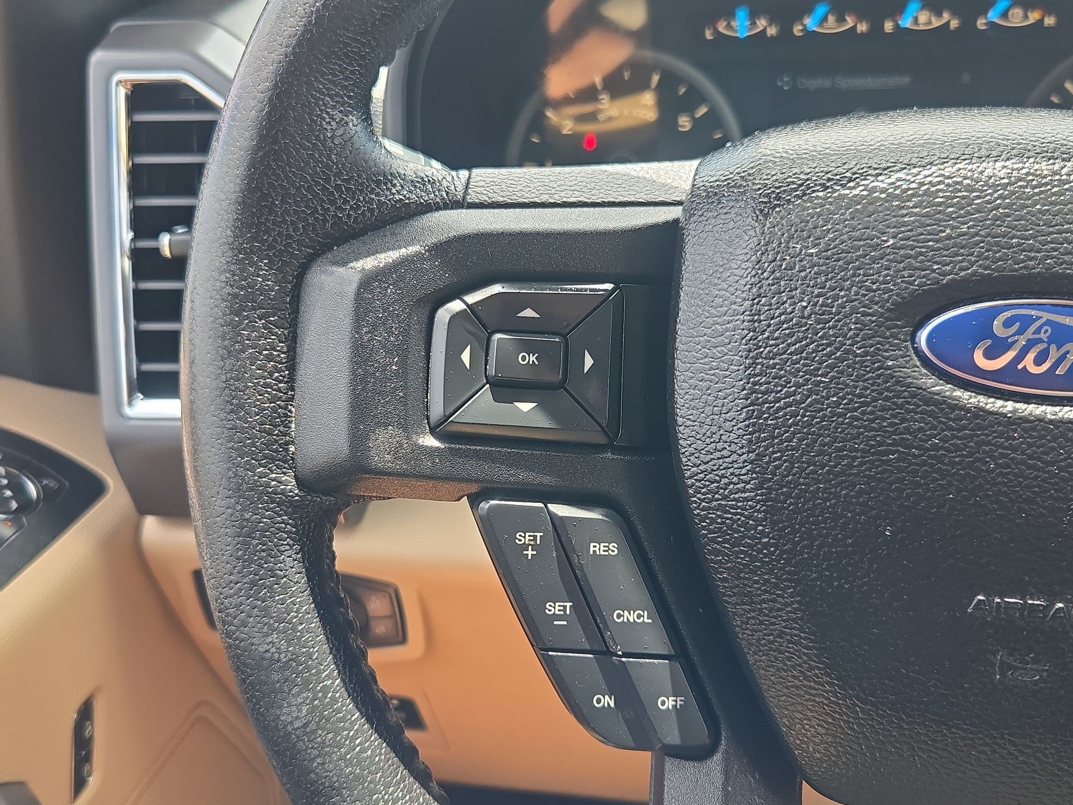 Used 2015 Blue Jeans Metallic Ford XLT image 15