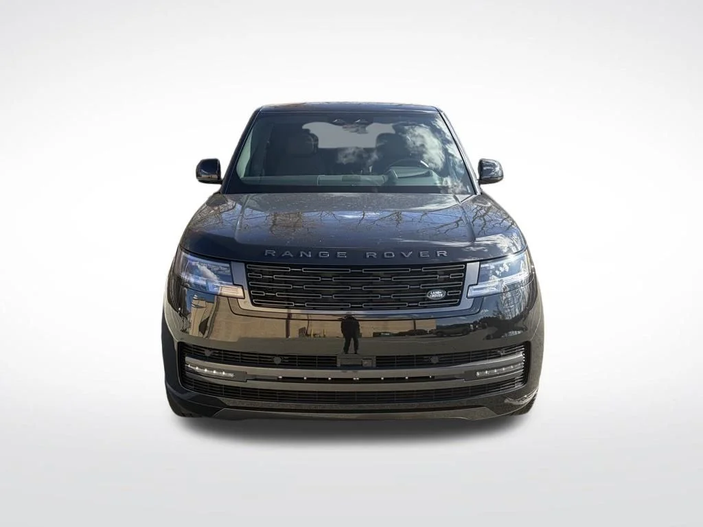 New 2025 Land Rover Range Rover Plug-In Hybrid SE SUV in Warwick
