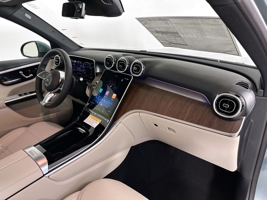 New 2026 Verde Silver Metallic Mercedes-Benz GLC 300 image 30
