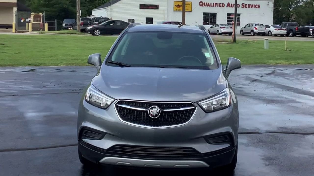 Used 2020 Gray Buick Preferred image 3
