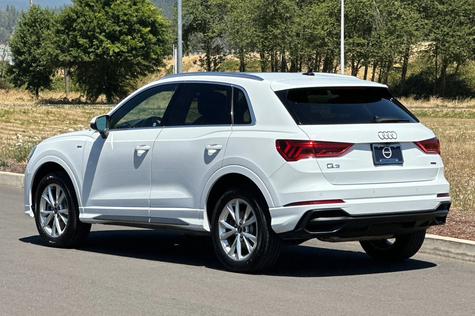 Used 2025  Audi Premium image 5